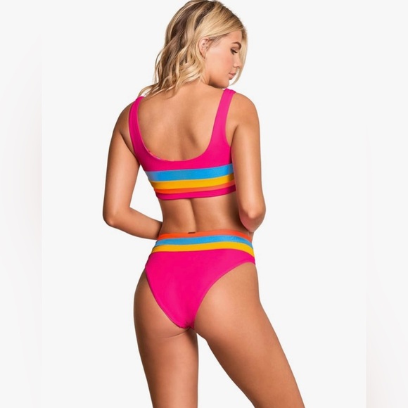 MAAJI NWT, top AND bottom, size large - Picture 4 of 6